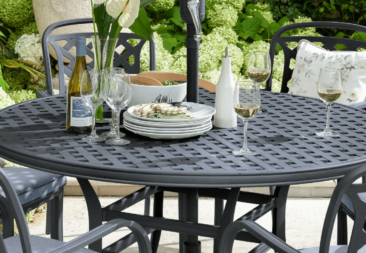 Hartman Berkeley 6 Seat Round Dining Set in Antique Grey / Platinum with base & parasol