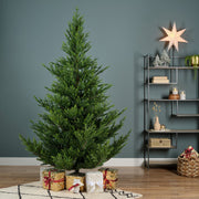 Everlands Norway Spruce Artificial Christmas Tree 270cm / 9ft (ex-display)