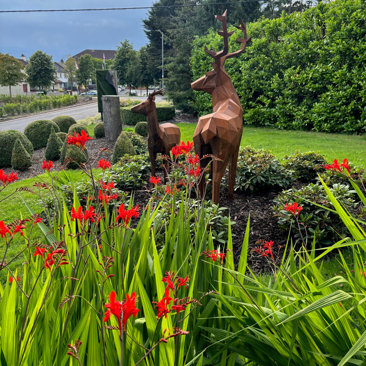 Geometric Corten Steel Deer Pair - Modern Garden Sculpture | Contemporary Metal Art