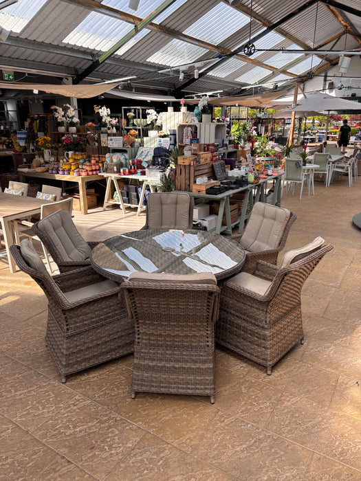 Hampton - 6 Seat Set with 135cm Round Table