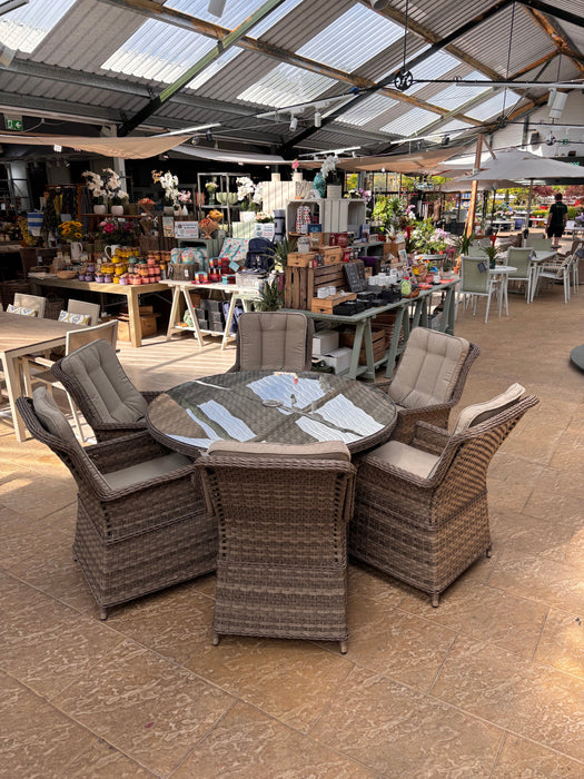 Hampton - 6 Seat Set with 135cm Round Table