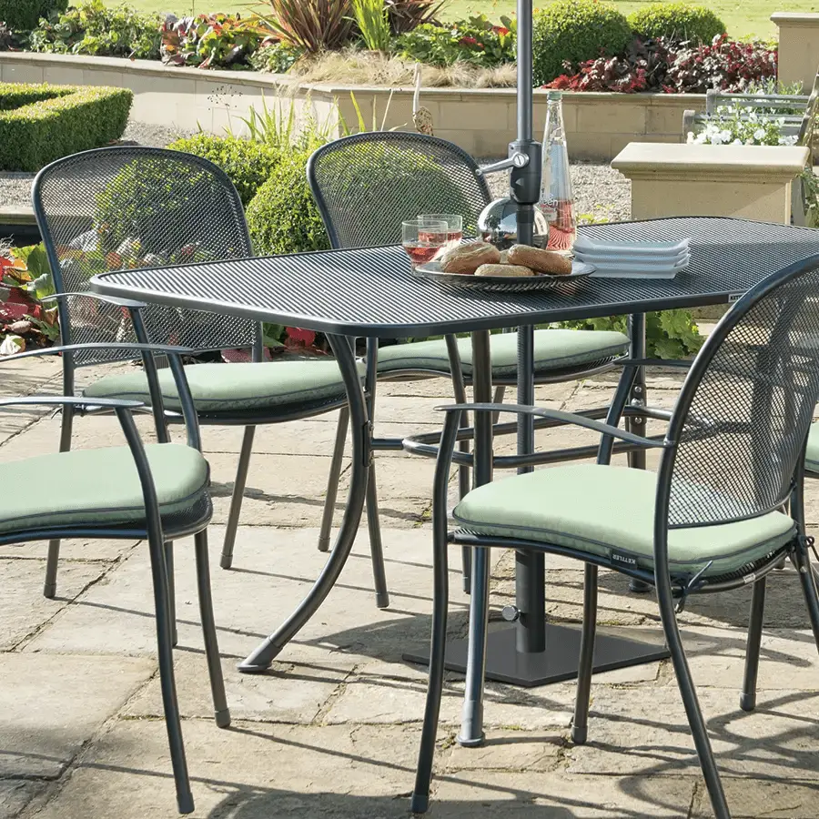 Kettler Caredo 6 Seat Complete Rectangle Dining Set inc Parasol & Cushions