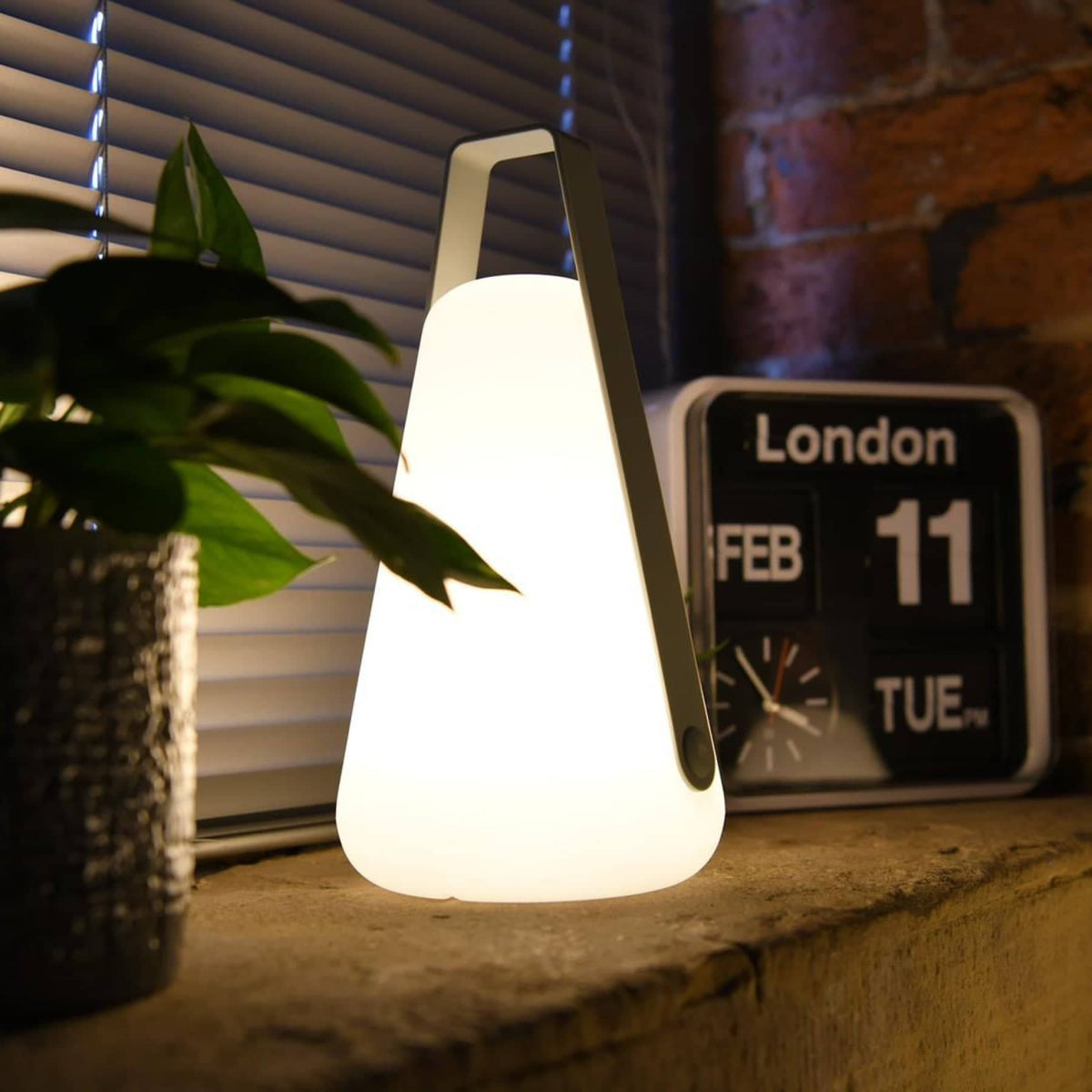 Extreme Lounging B Bulb Garden Lantern (Two Sizes)