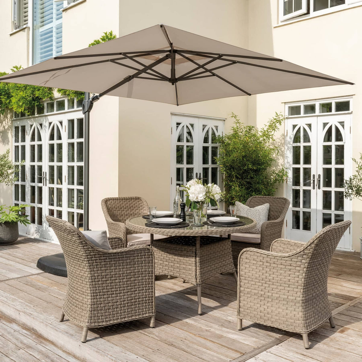 Kettler Garden Furniture Kettler Charlbury Dining 4 Seater Round Garden Table And Chairs Set